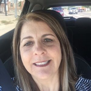 Meet your Posher, Debbie